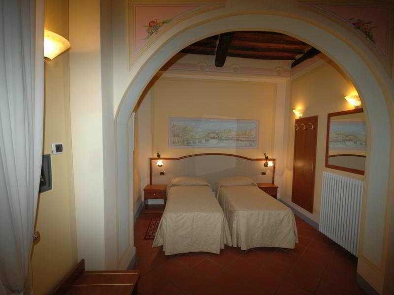 Dimora Dei Guelfi Luxury Rooms Lucca Kültér fotó