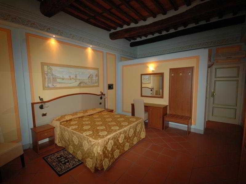 Dimora Dei Guelfi Luxury Rooms Lucca Kültér fotó