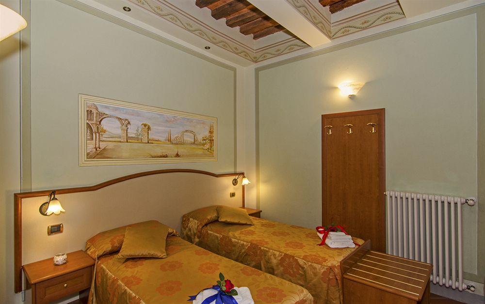 Dimora Dei Guelfi Luxury Rooms Lucca Kültér fotó