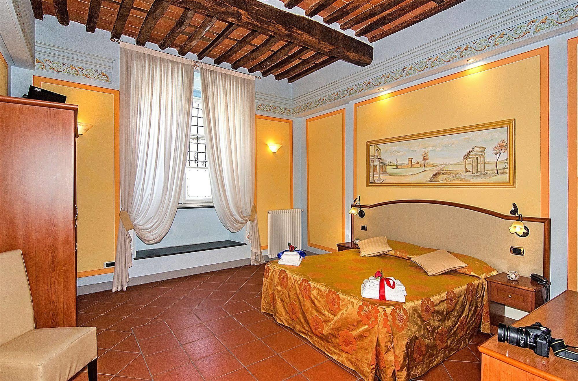 Dimora Dei Guelfi Luxury Rooms Lucca Kültér fotó