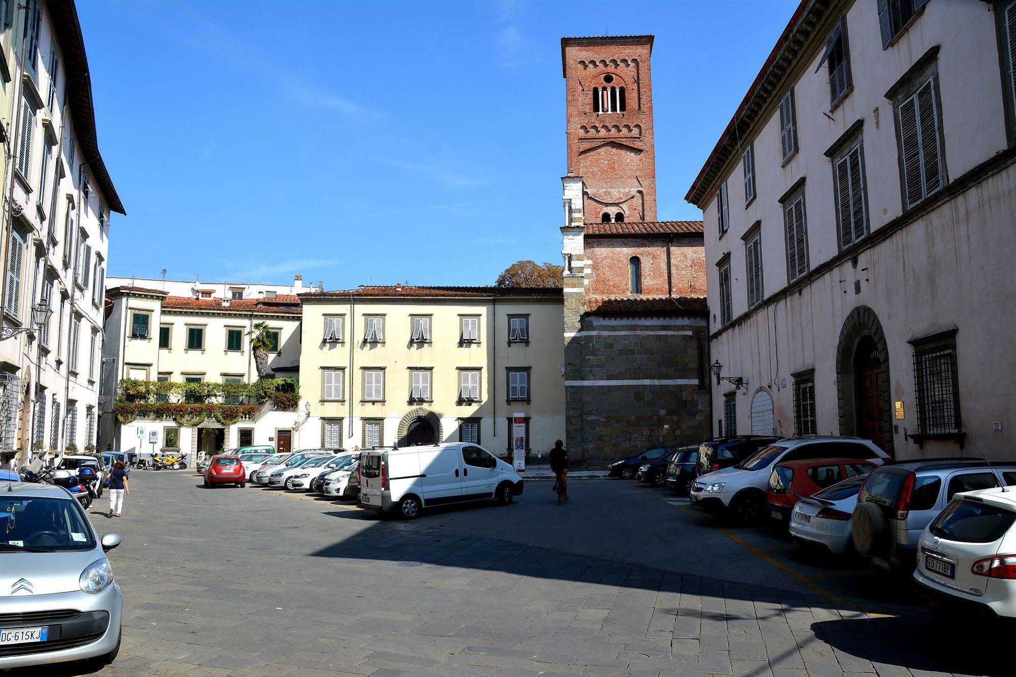 Dimora Dei Guelfi Luxury Rooms Lucca Kültér fotó