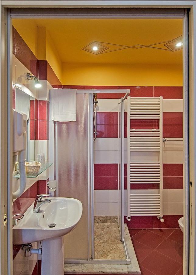 Dimora Dei Guelfi Luxury Rooms Lucca Kültér fotó